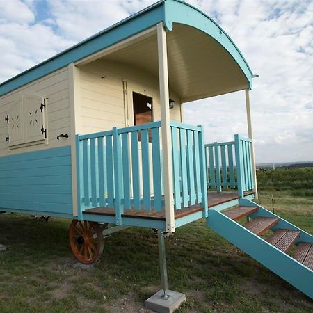 Zauberwagen Zirkuswagen Naturwagen Kropelin Экстерьер фото